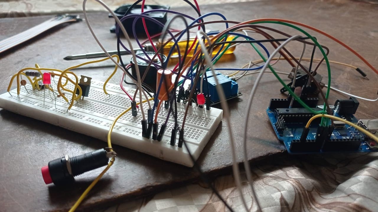 555 Timer Breadboard Piano
