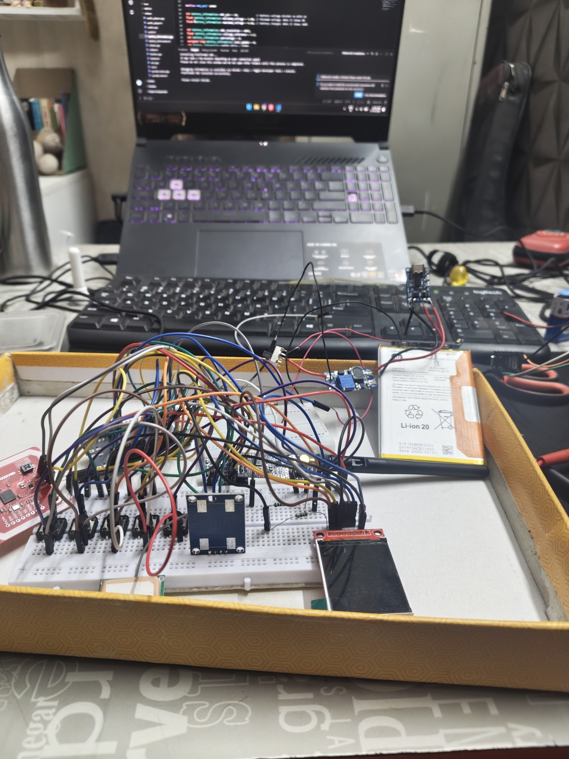 Breadboard wiring setup showing five tactile push buttons and jumper routing